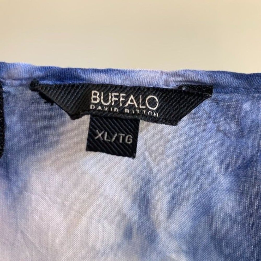 Buffalo by David Bitton blue and white tie dye cold shoulder top size XL - Picture 5 of 7